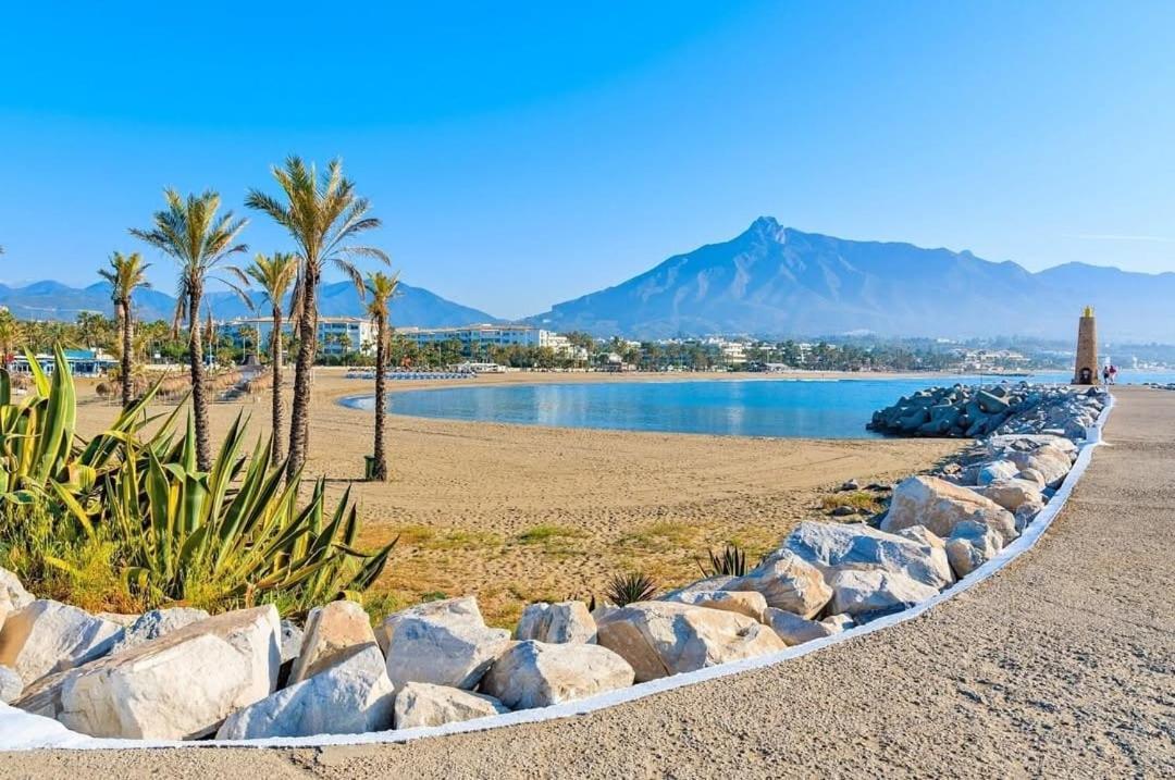 New & Beautiful Loft In Puerto Banus Apartamento